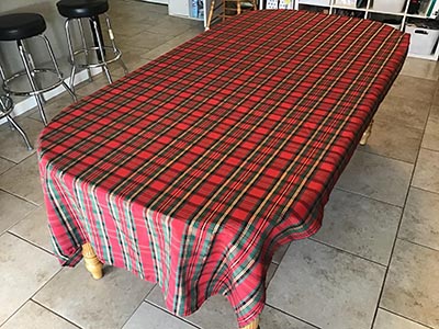 rectangle tablecloth (red/black/gold Christmas plaid) - 60 x 104